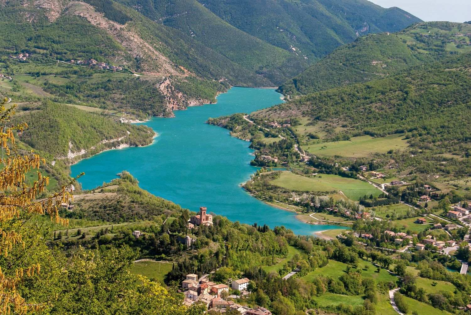 Da Caccamo sul Lago a Fiastra | Alta Via delle Marche