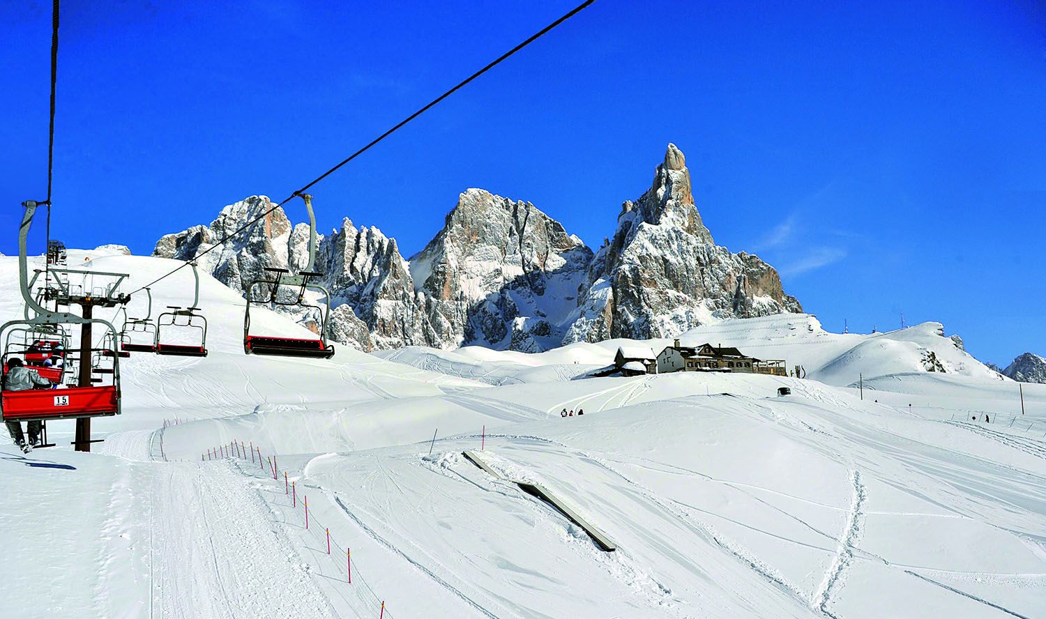 La Capanna Cervino ai piedi delle Pale di San Martino