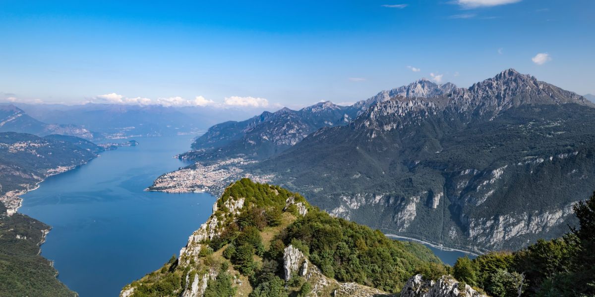 Monte Moregallo (1276 m), Corno Orientale di Canzo (1239 m)