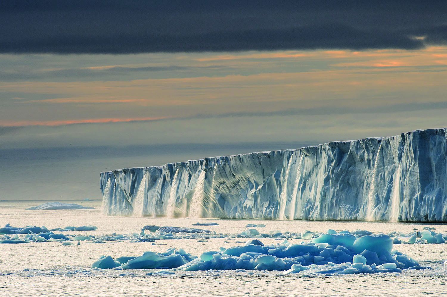Svalbard, il candore e i giochi del ghiaccio