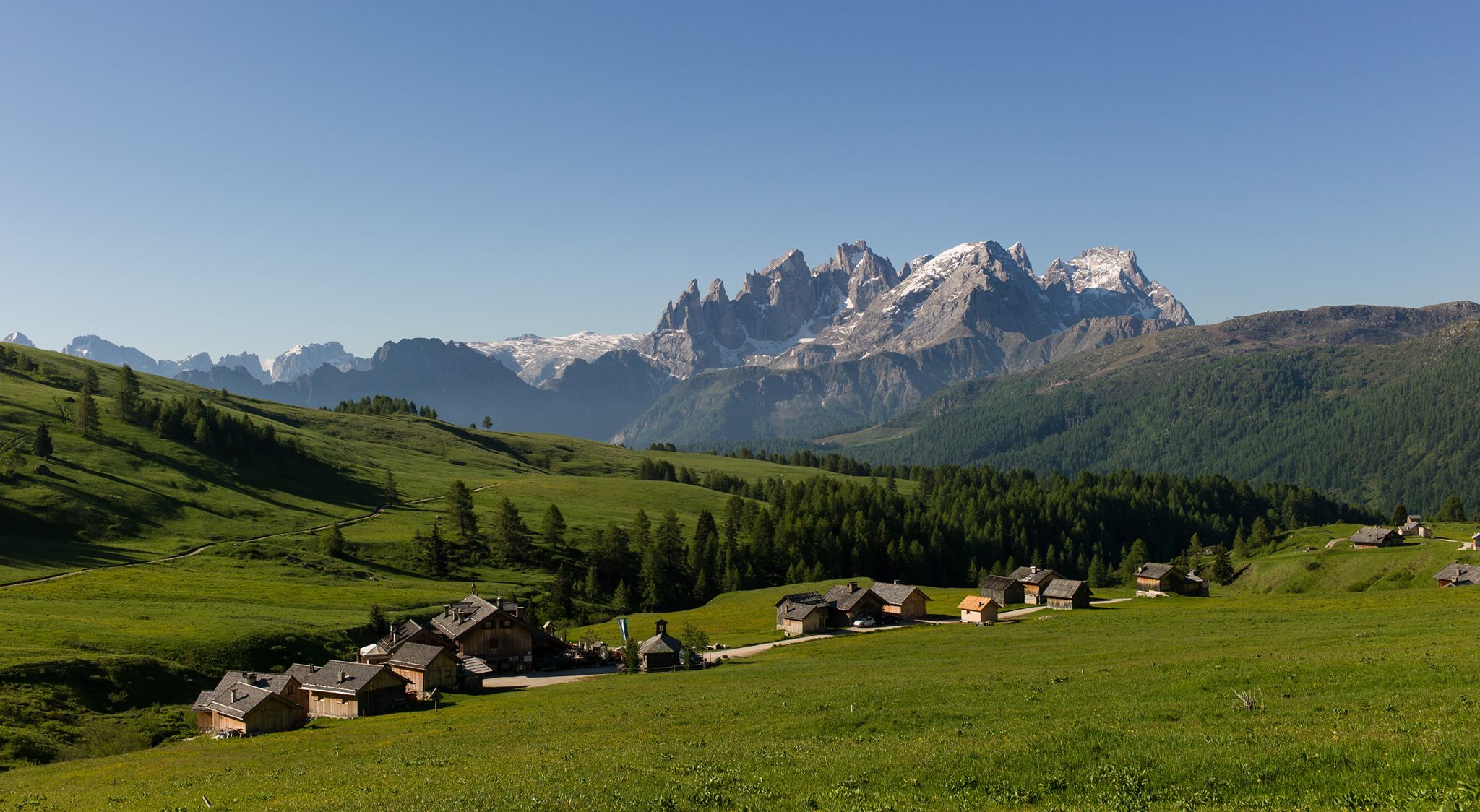 Il Rifugio Fuciade: escursioni in Val di Fassa e buona cucina