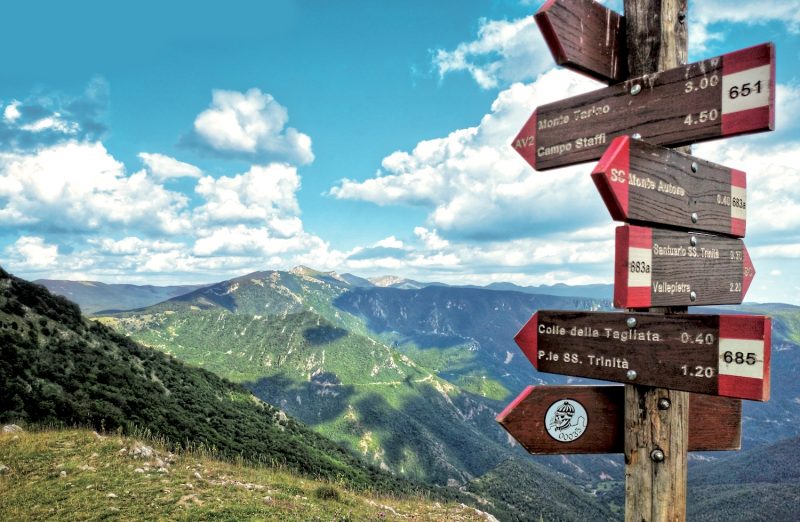 a piedi Santuario Santissima Trinità