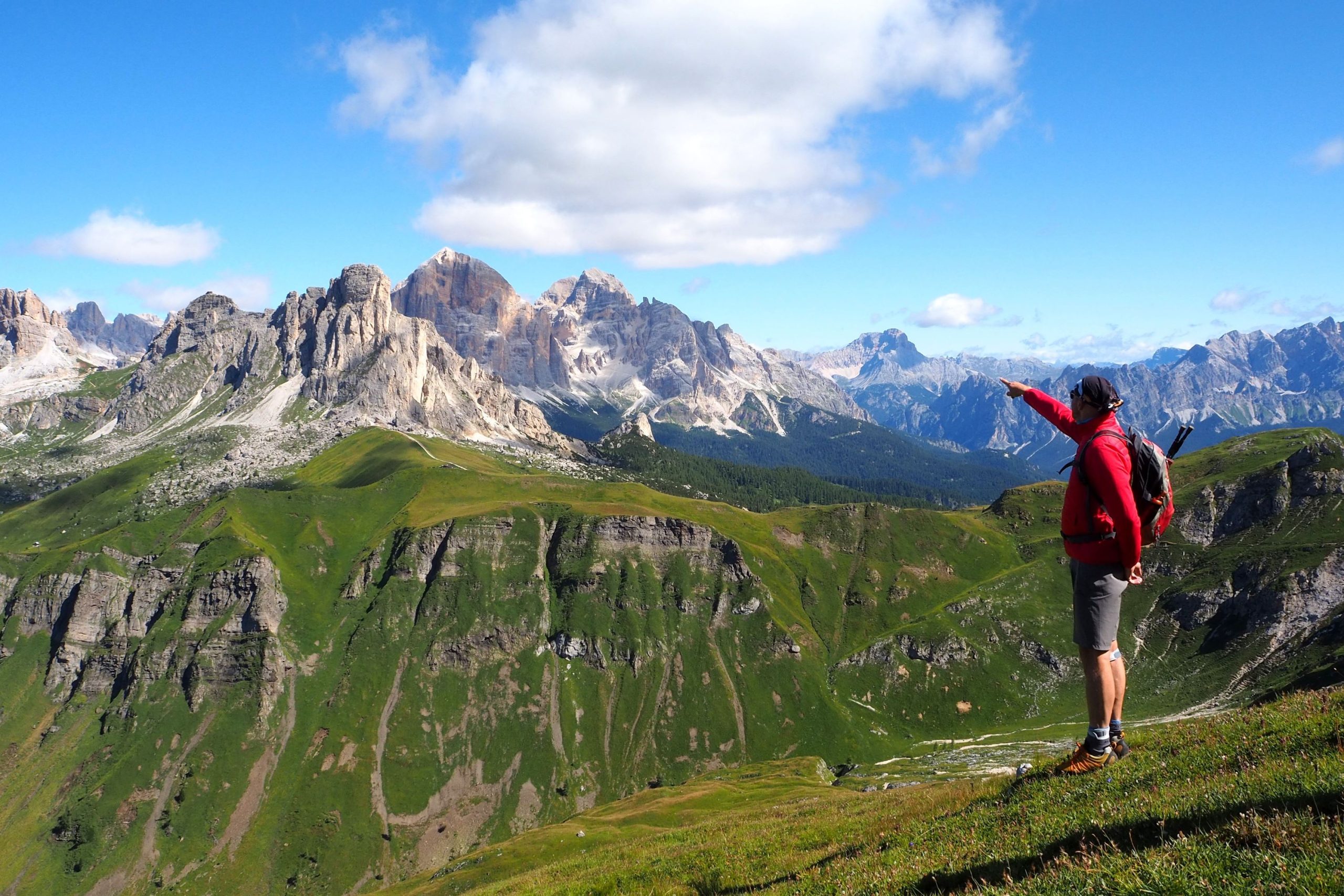 Novità 2024: esce la guida Dolomiti di Cortina a piedi di Andrea Baradel