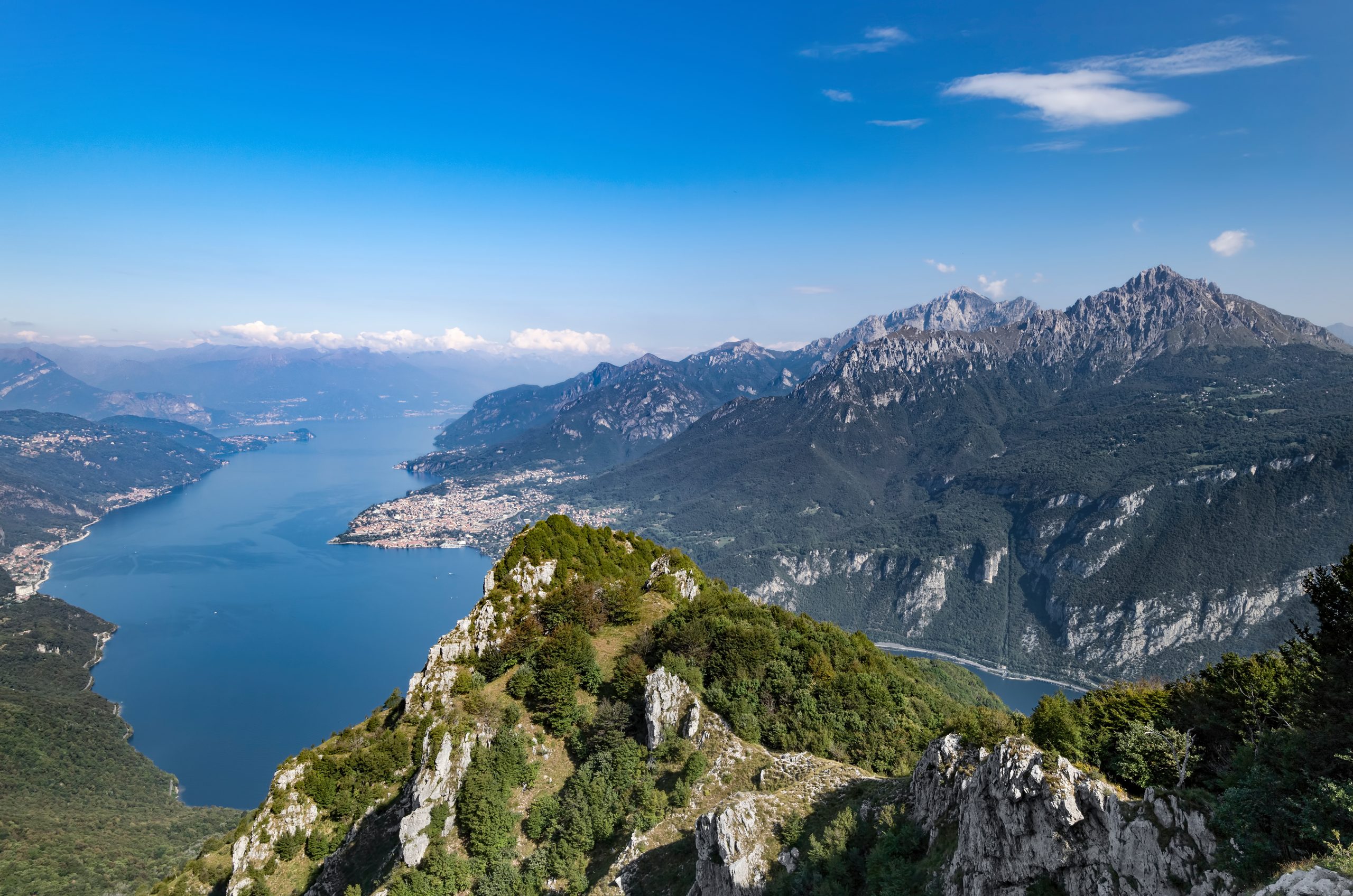 Monte Moregallo (1276 m), Corno Orientale di Canzo (1239 m)